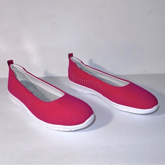 Clarks Allena Sea CLOUDSTEPPERS Perforated Slip-On - Picture 2 of 7